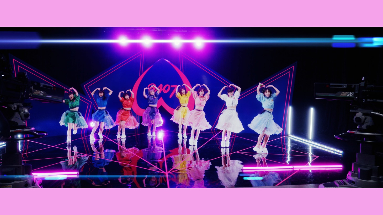 SPY「あなたを狙い撃ち♡」MVより。