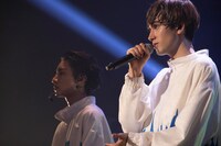 ジャン海渡（手前）（撮影：米山三郎）