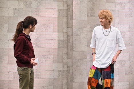 ヒコロヒーと藤井風。(c)テレビ朝日