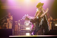 「EBI & UNICORN“狙ったエモノは逃さねぇ”」Zepp DiverCity（TOKYO）公演の様子。（撮影：三浦憲治［ライトサム］）