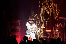 「EBI & UNICORN“狙ったエモノは逃さねぇ”」Zepp DiverCity（TOKYO）公演の様子。（撮影：三浦憲治［ライトサム］）