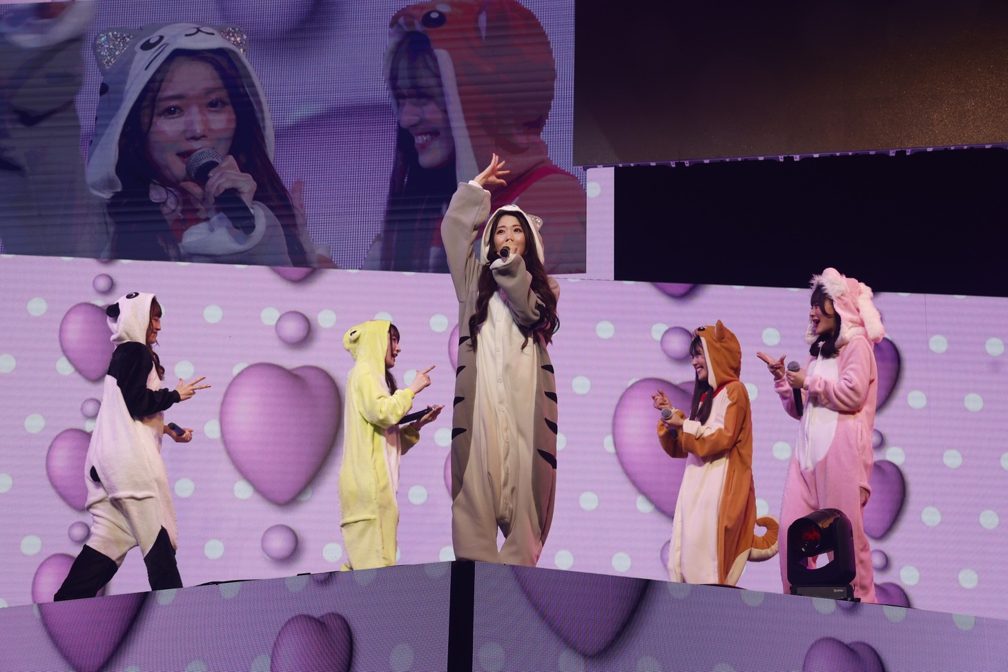「=LOVE全国ツアー2022『どう考えても、君ってイコラブのこと好きじゃん』」東京・LINE CUBE SHIBUYA（渋谷公会堂）公演の様子。