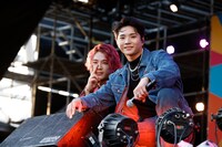 OWVの本田康祐、中川勝就。