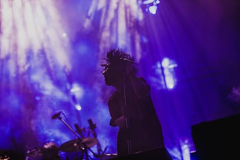 藤原聡（Vo, Pf）（Photo by "TAKAHIRO TAKINAMI"）