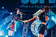 「大阪☆春夏秋冬 2022 TOUR Thanks for 10th ～歌い続ける僕らの唄～」ファイナル公演の様子。（撮影：西槇太一）
