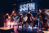 「大阪☆春夏秋冬 2022 TOUR Thanks for 10th ~歌い続ける僕らの唄~」ファイナル公演の様子。(撮影:西槇太一)