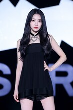 SAKURA（写真提供：SOURCE MUSIC）