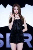 HUH  YUNJIN（写真提供：SOURCE MUSIC）