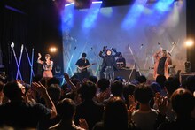 「SANDAL TELEPHONE 1st Tour 2022『ReviewPreview』」東京・WWW X公演の様子。