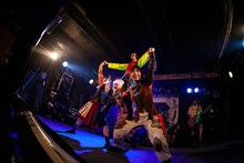 「BiS with STUPiD BOYS for ARABAKI TOUR」宮城・石巻BLUE RESISTANCE公演の様子。（Photo by Kanade Nishikata）