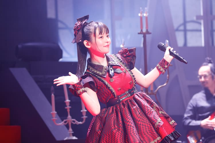 上坂すみれ、同志と作り上げた「超・革命伝説」でアーティストとしての  