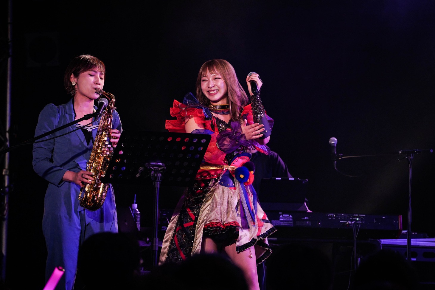SHUGARお披露目ライブの様子。