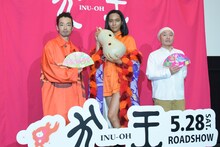 左から森山未來、アヴちゃん（女王蜂）、湯浅政明監督。