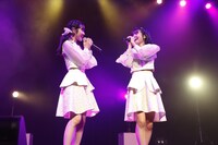 左から葵るり、結城りな。（提供：スターダストプロモーション）