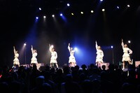 「ukka New Style LIVE TOUR 2022 An encore Show『No cap?』」の様子。（提供：スターダストプロモーション）