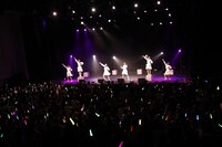 「ukka New Style LIVE TOUR 2022 An encore Show『No cap?』」の様子。（提供：スターダストプロモーション）