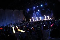 「ukka New Style LIVE TOUR 2022 An encore Show『No cap?』」の様子。（提供：スターダストプロモーション）