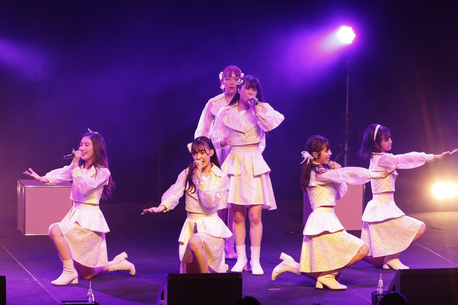 「ukka New Style LIVE TOUR 2022 An encore Show『No cap?』」の様子。（提供：スターダストプロモーション）