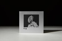 米津玄師「M八七」映像盤パッケージ写真 (c)2022「シン・ウルトラマン」製作委員会 (c)円谷プロ (c)REISSUE RECORDS