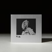 米津玄師「M八七」映像盤パッケージ写真 (c)2022「シン・ウルトラマン」製作委員会 (c)円谷プロ (c)REISSUE RECORDS