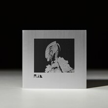 米津玄師「M八七」映像盤パッケージ写真 (c)2022「シン・ウルトラマン」製作委員会 (c)円谷プロ (c)REISSUE RECORDS