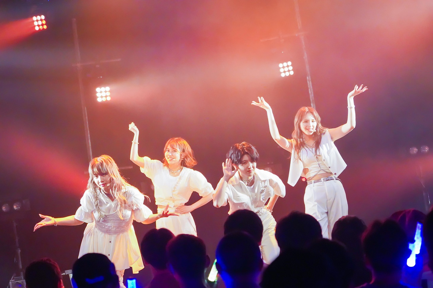 「AMEFURASSHI 2nd Tour 〈Drop Tour 2022〉」東京・Spotify O-WEST公演の様子。