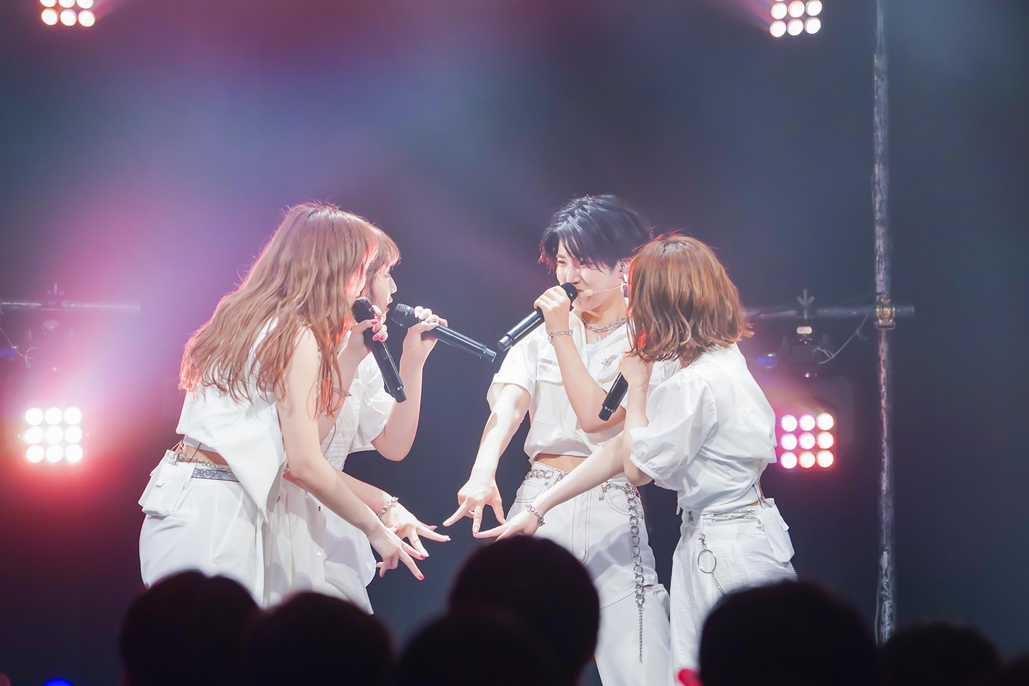 「AMEFURASSHI 2nd Tour 〈Drop Tour 2022〉」東京・Spotify O-WEST公演の様子。