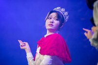 情緒のおかしい翁を演じる大塚望由。