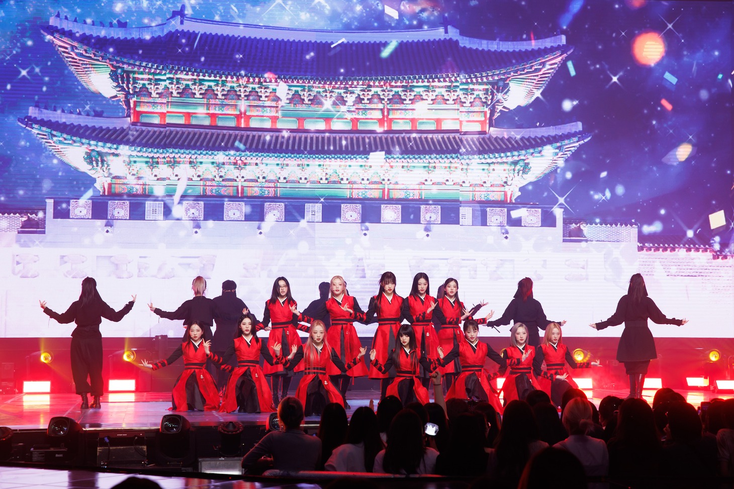 今月の少女（LOONA） (c) CJ ENM Co., Ltd, All Rights Reserved