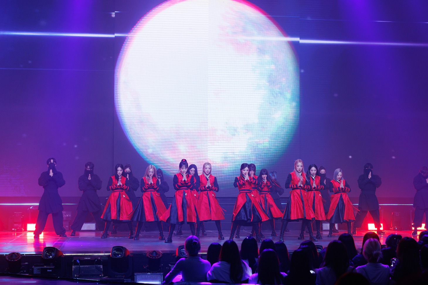 今月の少女（LOONA） (c) CJ ENM Co., Ltd, All Rights Reserved
