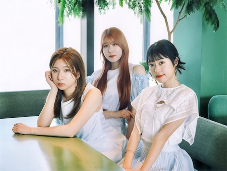 現在のLittle Glee Monster。左からMAYU、かれん、アサヒ。