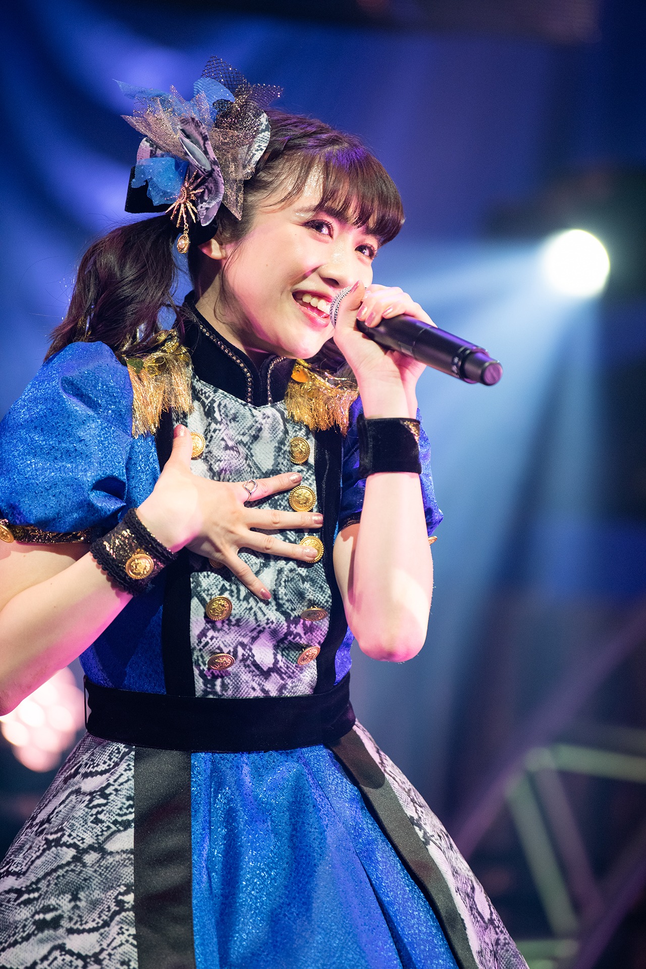 新井ひとみ