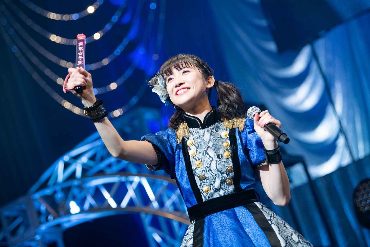 新井ひとみ