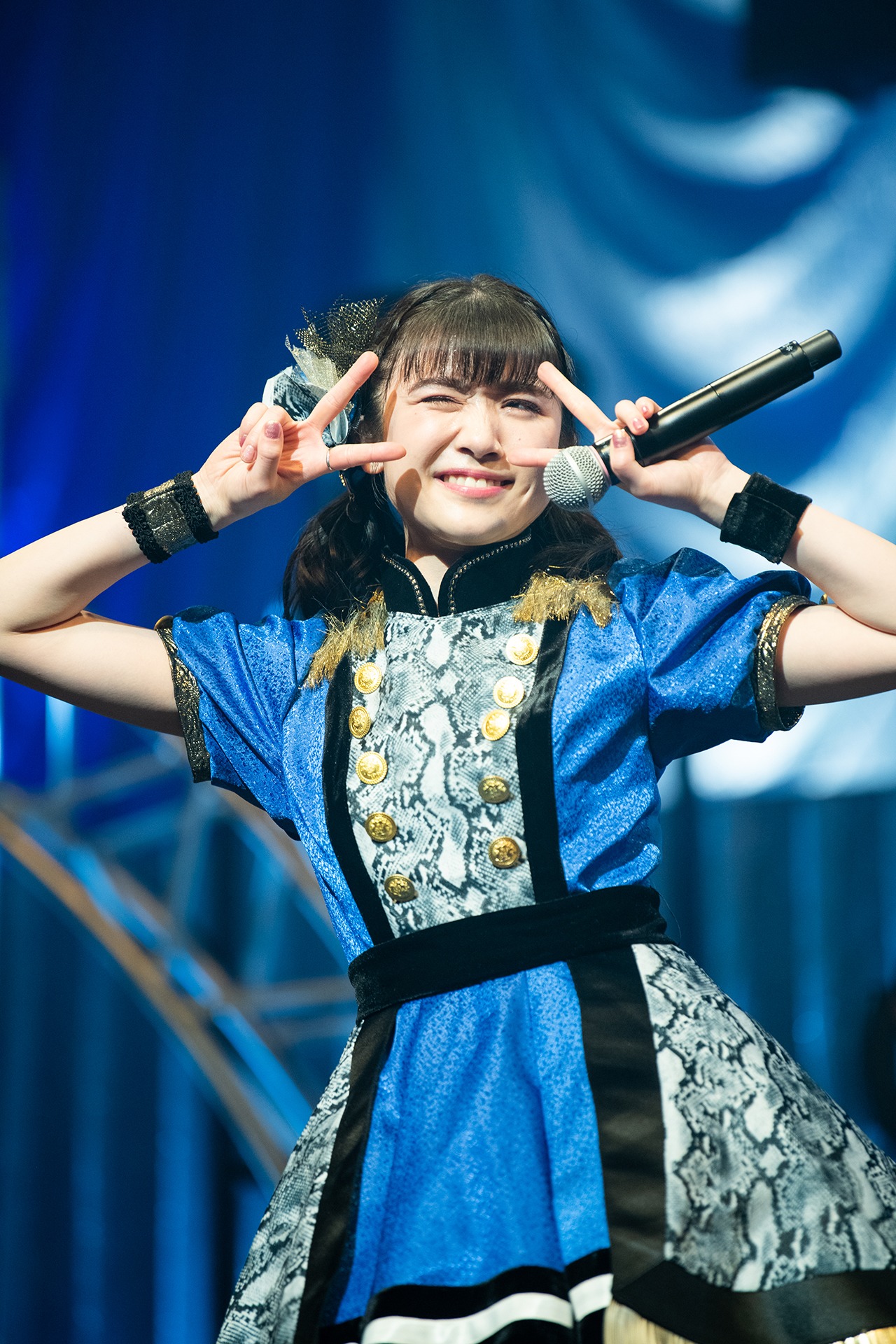 新井ひとみ