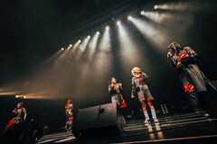 PIGGSインディーズラストシングル発売決定、プロデュース権を懸けて対決も