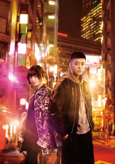 ドラマ「六本木クラス」より、平手友梨奈演じる麻宮葵（左）と竹内涼真演じる宮部新（右）。