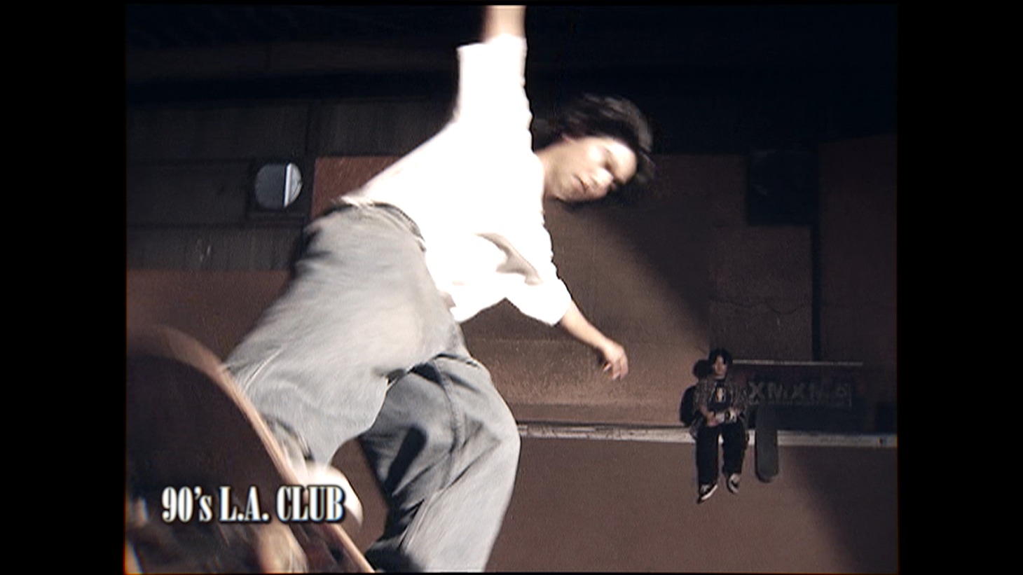 「NEXT HI-FIVE」より。