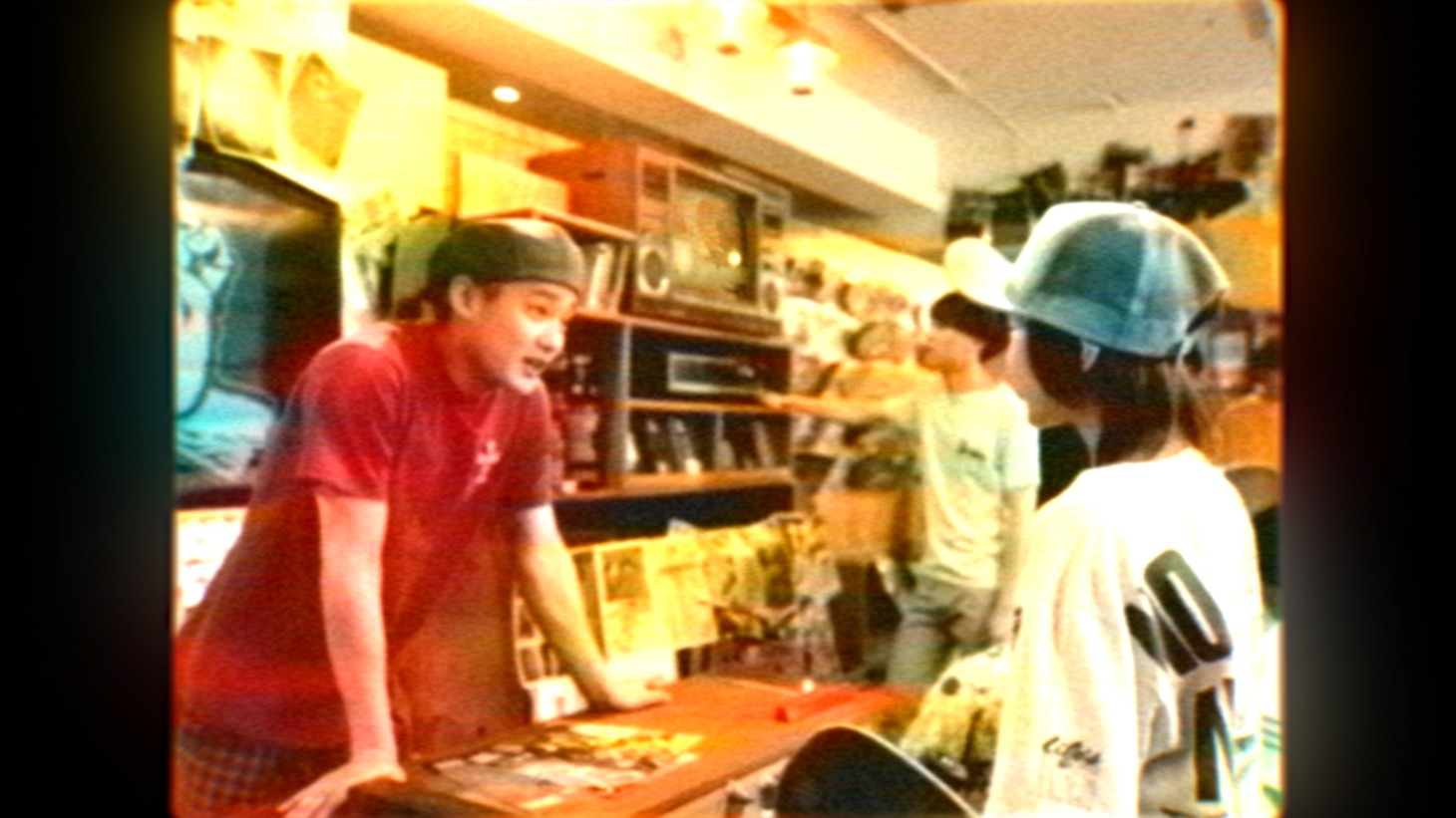 「NEXT HI-FIVE」より。