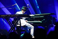 H ZETT M（Piano）（Photo by Yuta Ito）