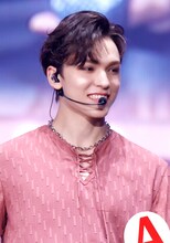 VERNON（SEVENTEEN）(c)PLEDIS Entertainment