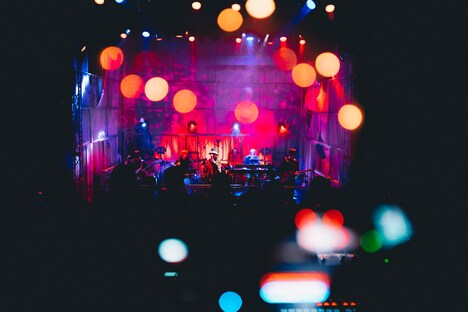 獅子志司「1st ONE MAN LIVE -揺ら揺ら-」の様子。（Photo by Victor Nomoto - Metacraft）