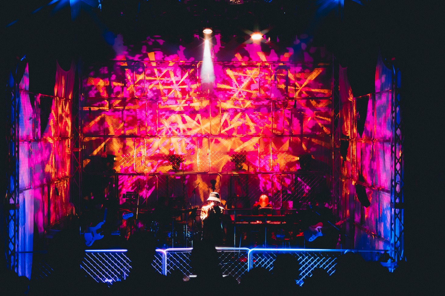 獅子志司「1st ONE MAN LIVE -揺ら揺ら-」の様子。（Photo by Victor Nomoto - Metacraft）