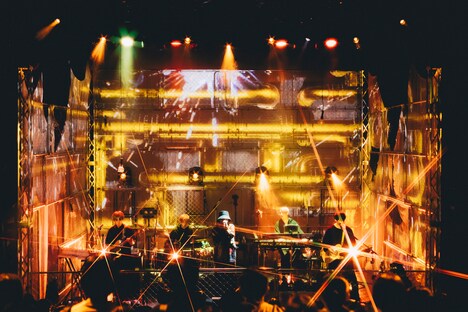 獅子志司「1st ONE MAN LIVE -揺ら揺ら-」の様子。（Photo by Victor Nomoto - Metacraft）