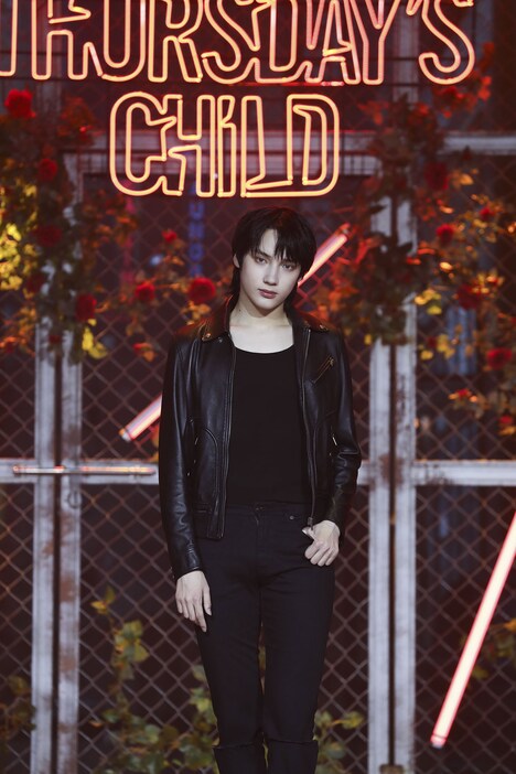 HUENINGKAI (P)&(C) BIGHIT MUSIC