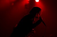 「ReoNa Acoustic Concert Tour 2022 "Naked"」の様子。（Photo by Viola Kam［V'z Twinkle］）