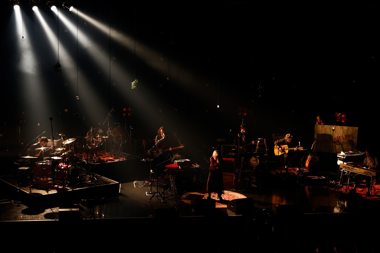 「ReoNa Acoustic Concert Tour 2022 "Naked"」の様子。（Photo by Viola Kam［V'z Twinkle］）