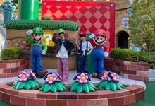 左からルイージ、高橋恭平（なにわ男子）、長尾謙杜（なにわ男子）、マリオ。(c)フジテレビ