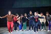 舞台「フラガール - dance for smile -」公開ゲネプロの様子。