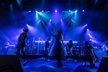 「堀江由衣 LIVE TOUR 2022 文学少女倶楽部II ～放課後リピート～」最終公演の様子。（撮影：草刈雅之）