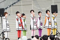 「THE SUPER FRUIT×世が世なら!!! Special Spring Live」の様子。（撮影：上溝恭香）